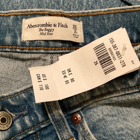 Abercrombie & Fitch Baggy Mid Rise Jeans - Picture 5 of 5